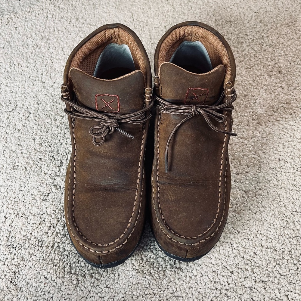 Steel toe work shoes EUC